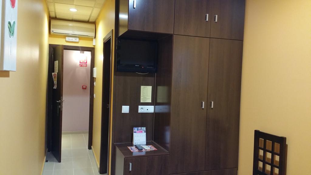 Hotel Leon La Palma Del Condado Δωμάτιο φωτογραφία