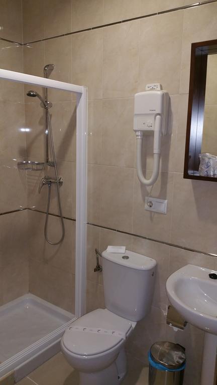 Hotel Leon La Palma Del Condado Δωμάτιο φωτογραφία